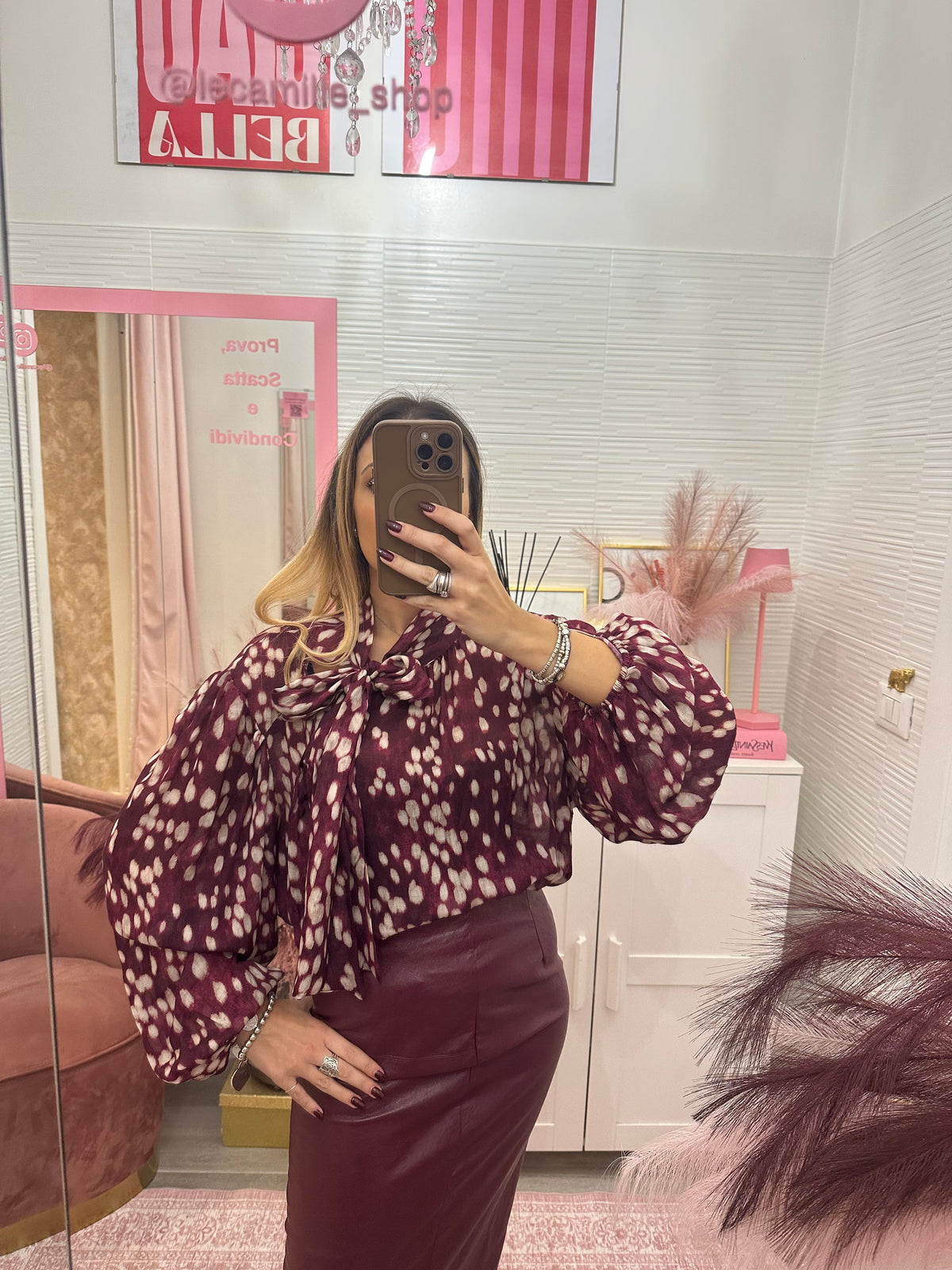 Blusa con fiocco bordeaux