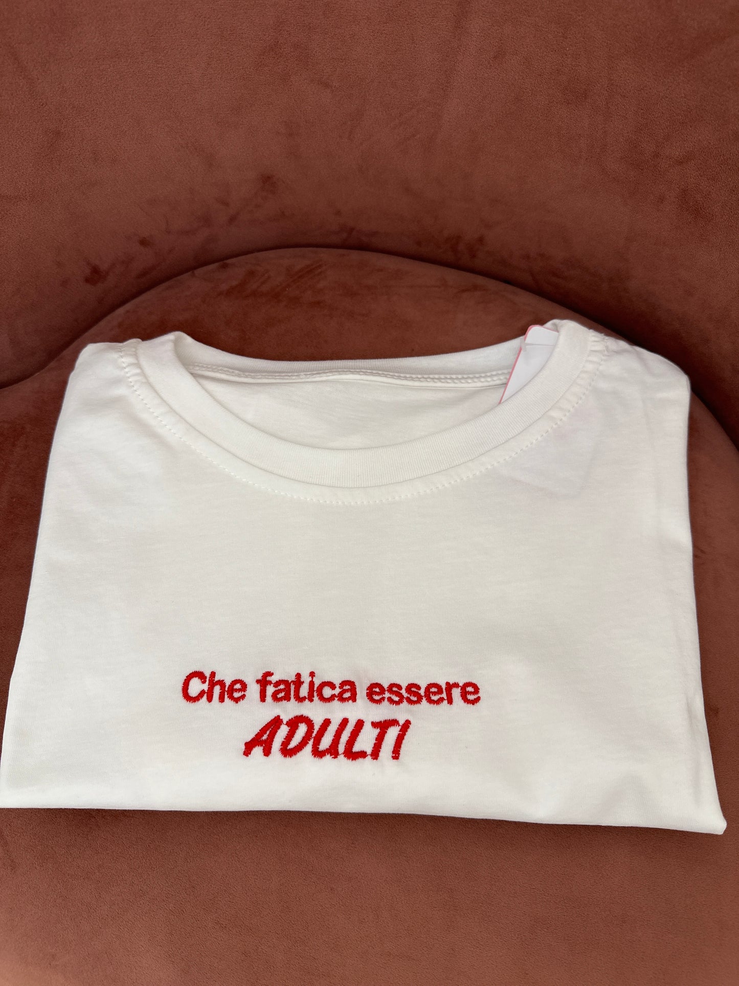Tshirt scritta Ricamata
