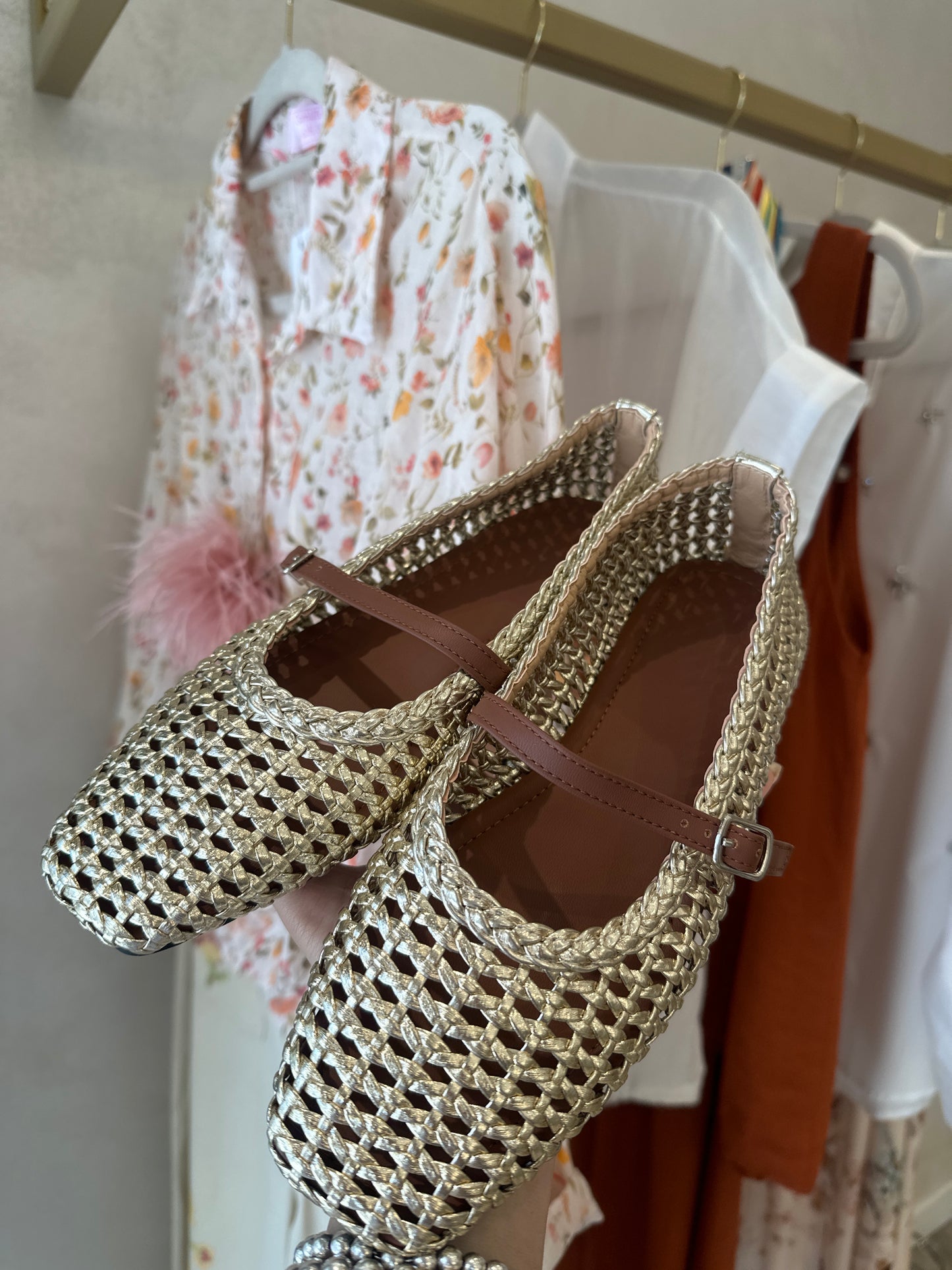 Ballerina intrecciata