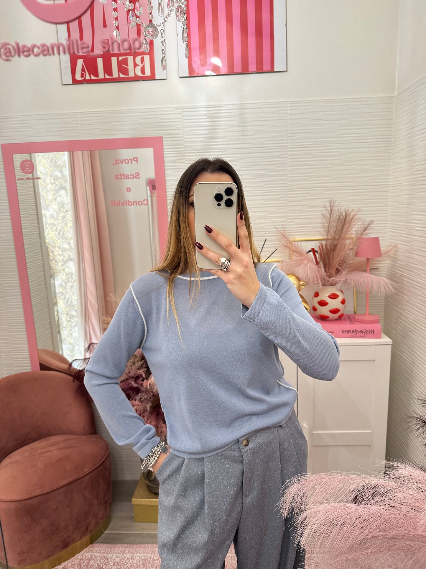 Maglioncino bordino contrasto azzurro