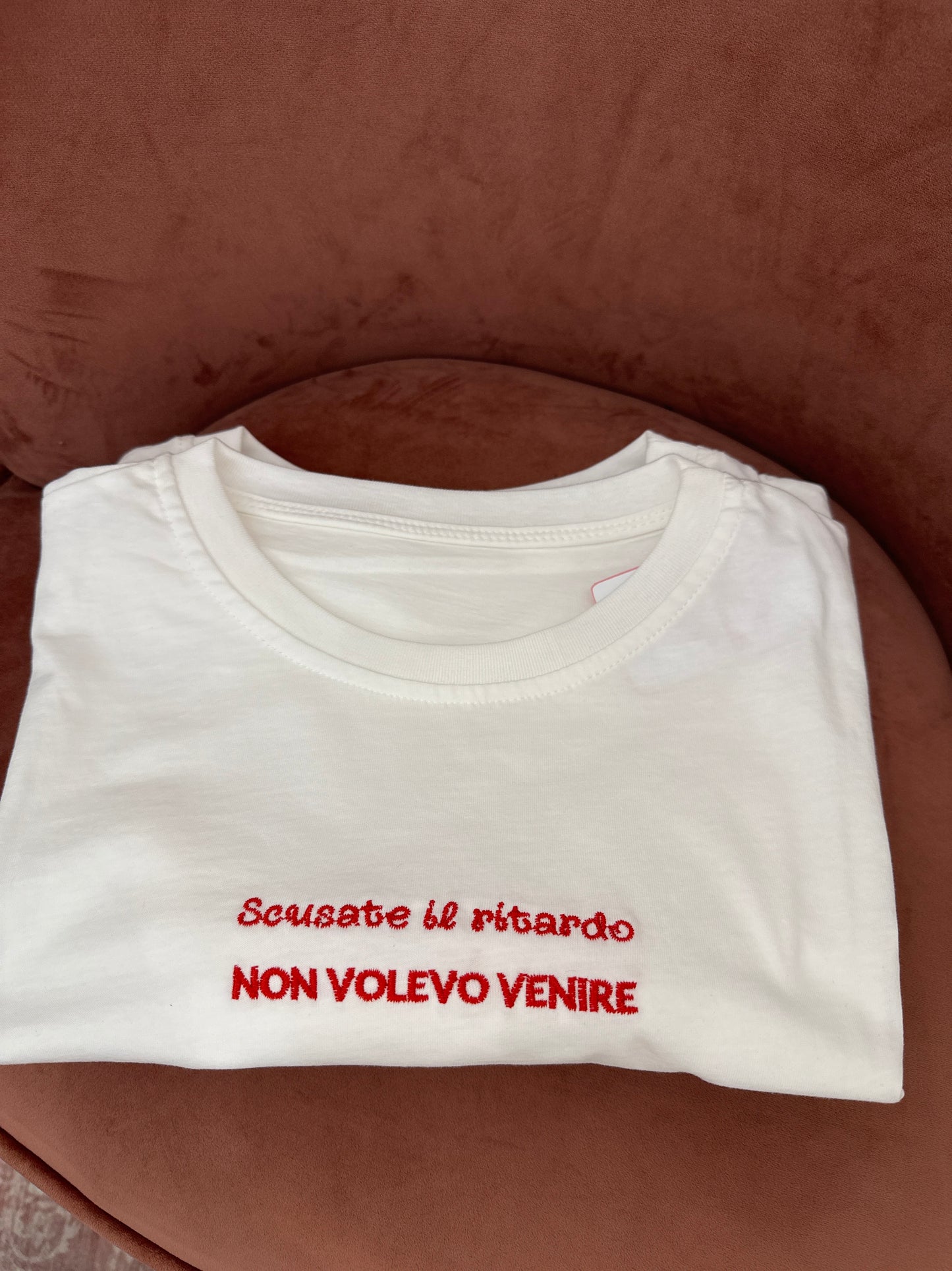 Tshirt scritta Ricamata