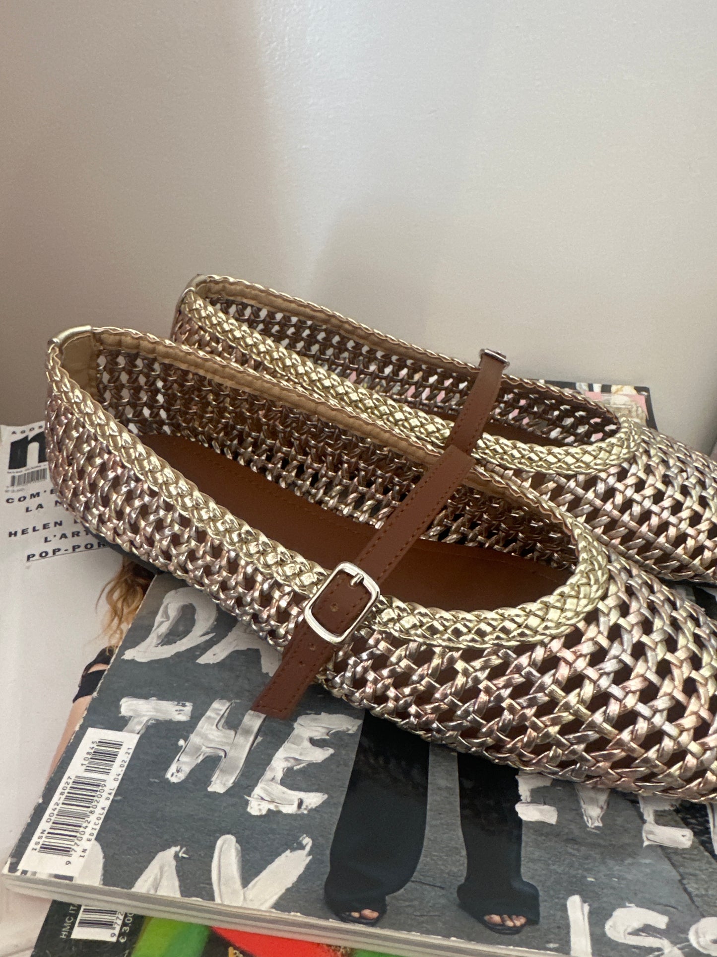 Ballerina intrecciata