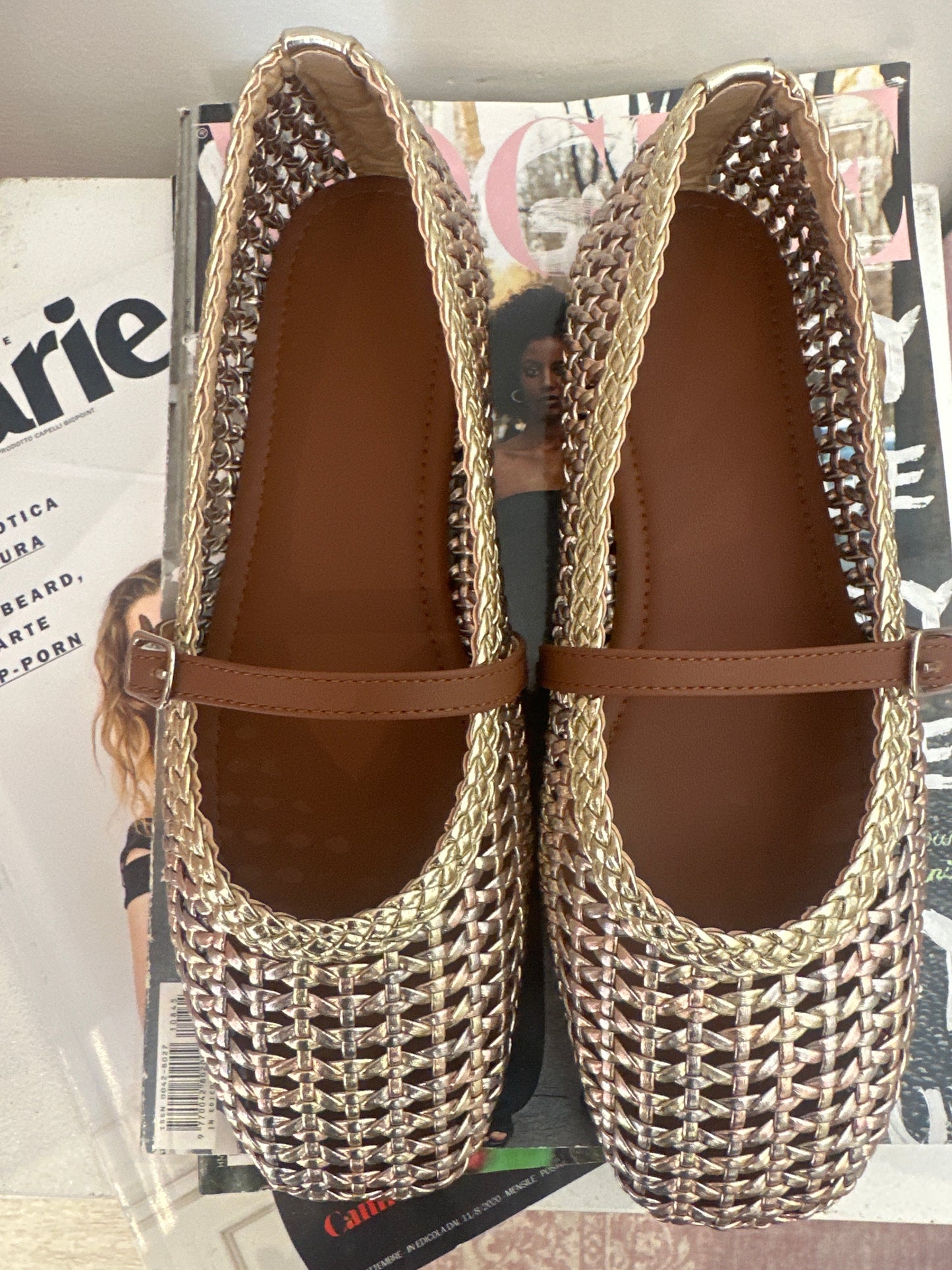 Ballerina intrecciata