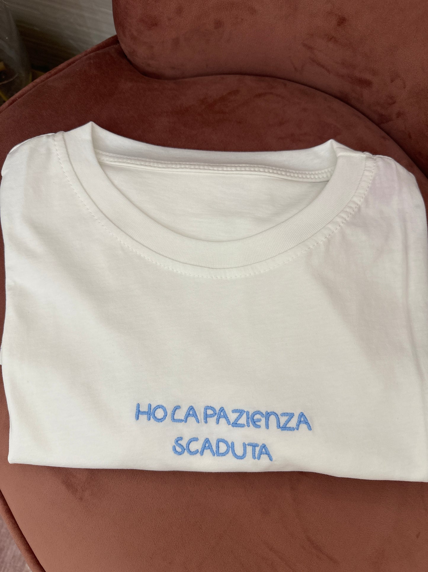Tshirt scritta Ricamata