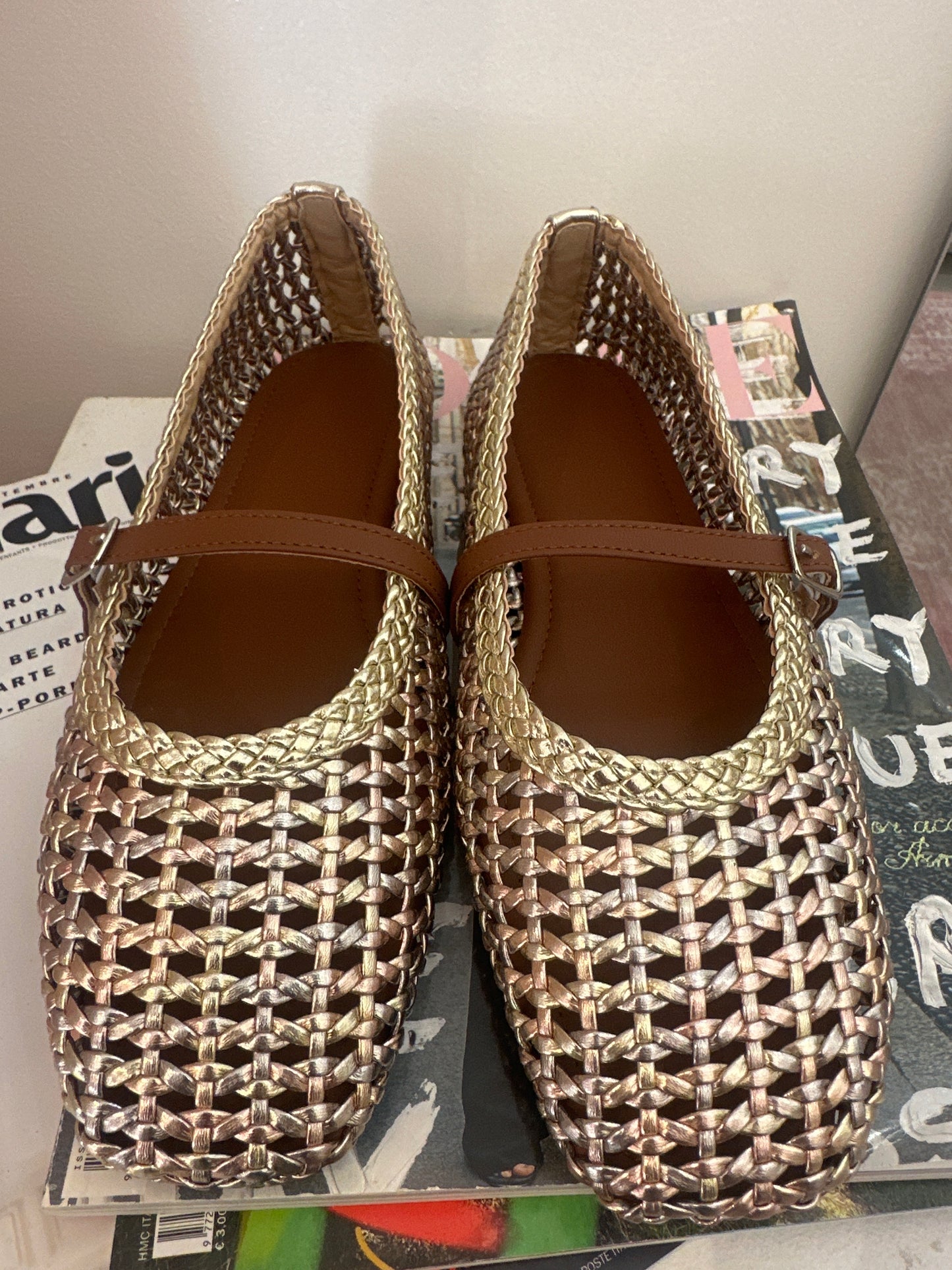 Ballerina intrecciata