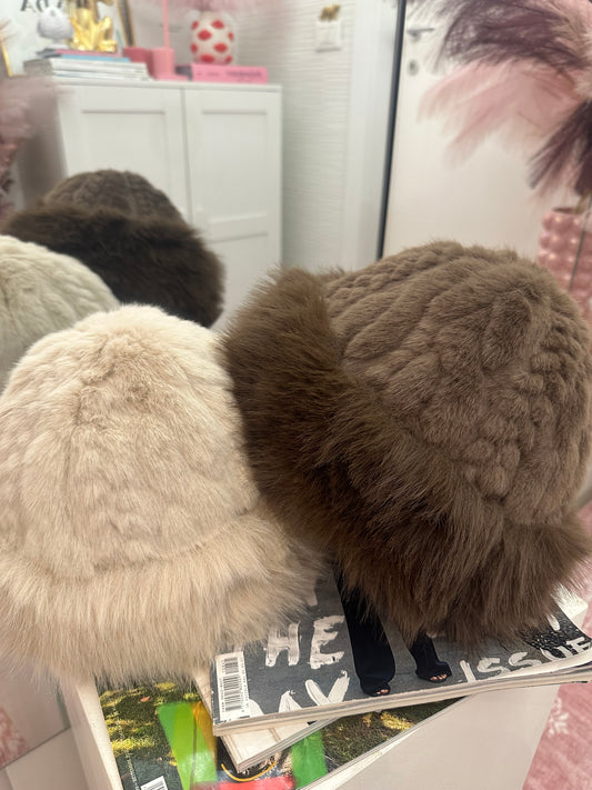 Cappello in ecopelliccia